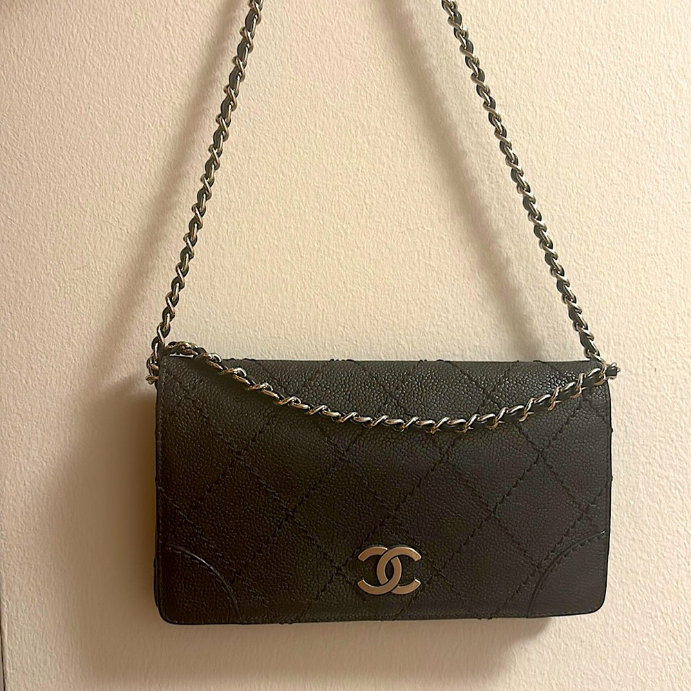 Chanel wallet, black leather, silver hardware